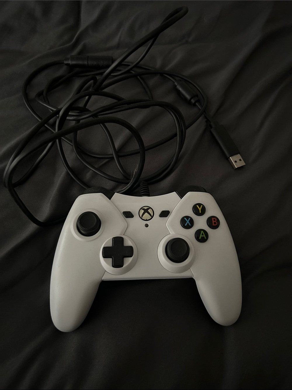 Wired White USB Game Controller with Familiar Button Layout